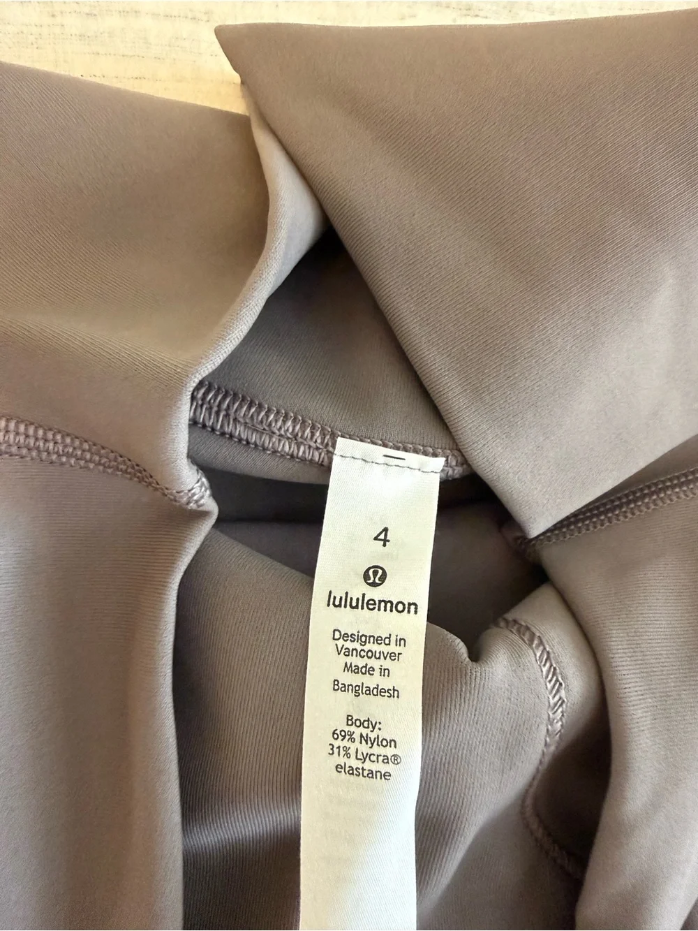 Lululemon Women’s Size 4